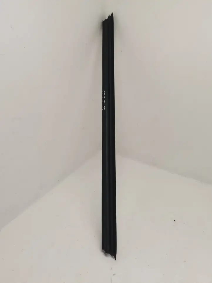 BMW 5 F10 F11 (2009 - 2016) 7182278 Уплотнитель стекла передней двери — фото 2