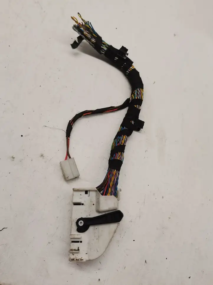 BMW 5 F10 F11 (2009 - 2016) 9208208 Прочая электропроводка — фото 1