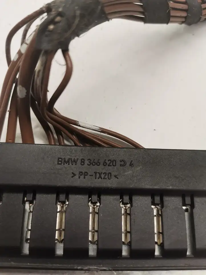 BMW 5 F10 F11 (2009 - 2016) 8366620 Прочая электропроводка — фото 3