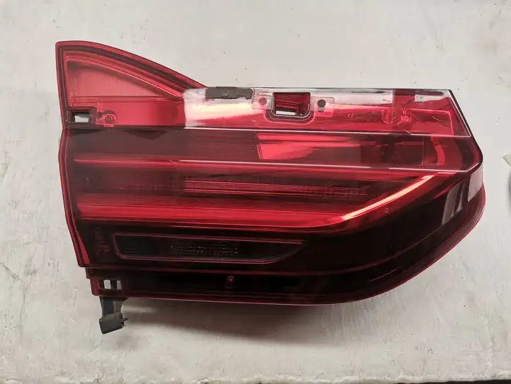BMW 7 G11 G12 (2015 - 2022) 7342967 Задний фонарь в крышке багажника — фото 1