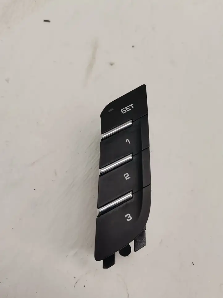 Porsche Macan (95B) (2019 - ) 95B959856 Включатель (включатели) памяти — фото 1