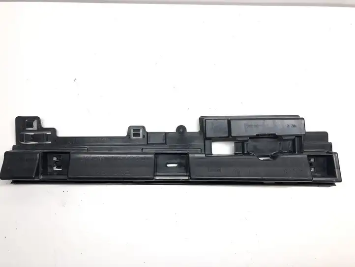 BMW 3 F30 F35 F31 (2012 - 2018) 51777256918 Другая часть кузова — фото 3