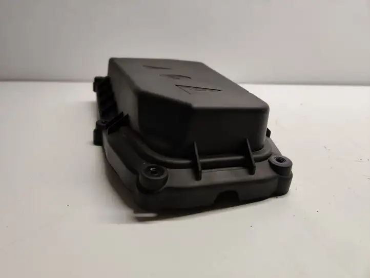 BMW 3 F30 F35 F31 (2012 - 2018) 8509914 Крышка ящика предохранителей — фото 6