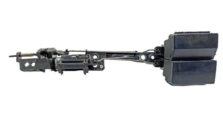 Toyota Prius (XW20) (2003 - 2009)  5556347020 Замок ящика для вещей (бардачка)