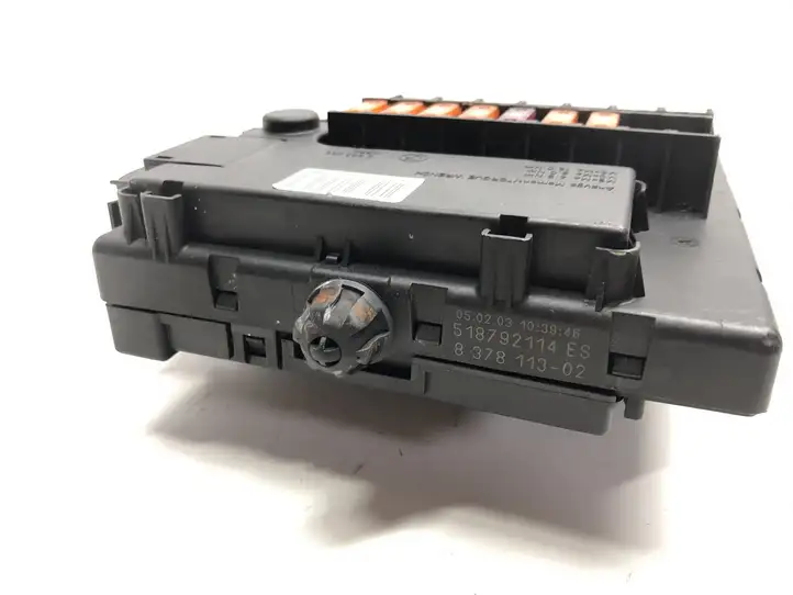 BMW Z4 E85 E86 (2002 - 2008) 8378113 Блок предохранителей (комплект) — фото 3
