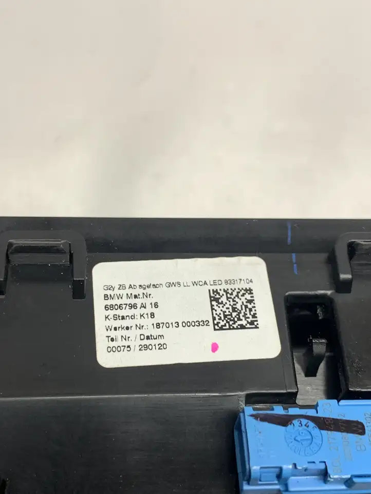BMW 3 G20 G21 (2019 - ) 6806796 Другая деталь консоли (туннеля) — фото 4