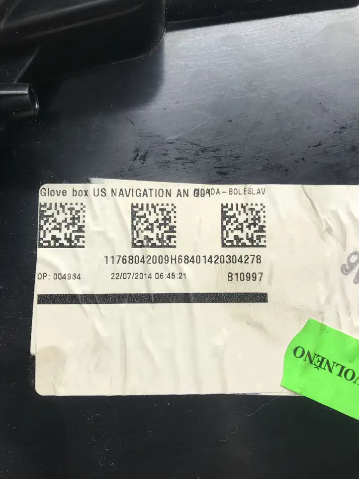 Mercedes-Benz CLA C117,X117,W117 (2013 - 2019) 11768042009H68 Вещевой ящик — фото 10