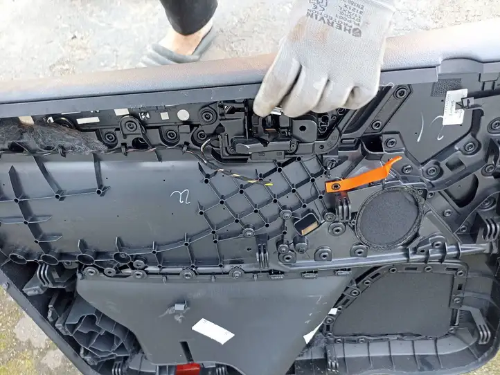 Porsche Macan (95B) (2019 - ) Обшивка передней двери — фото 4