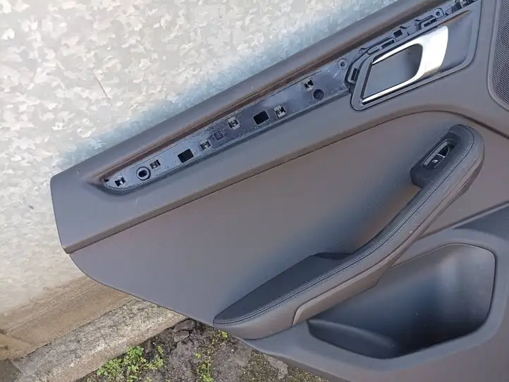 Porsche Macan (95B) (2019 - ) Обшивка задней двери — фото 7