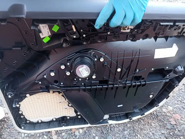 Porsche Cayenne (92A) (2011 - 2017) Обшивка передней двери — фото 8