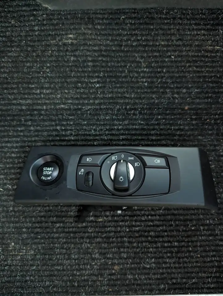BMW 5 E60 E61 (2004 - 2010) 6988554 Включатель фонарей — фото 1