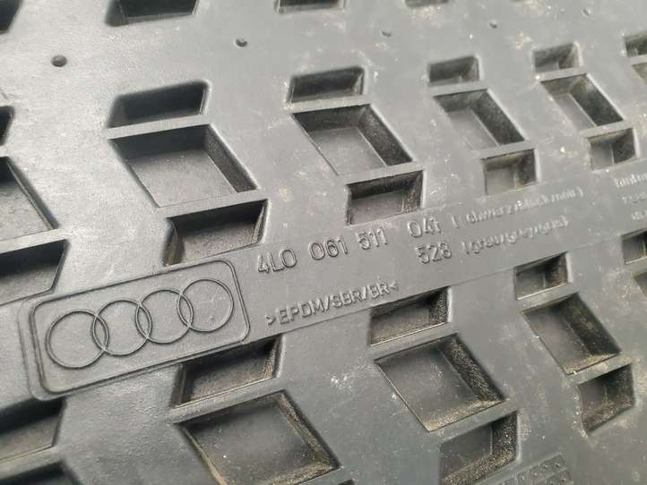 Audi Q7 (2009 - 2015)  4L0061511 Задний коврик