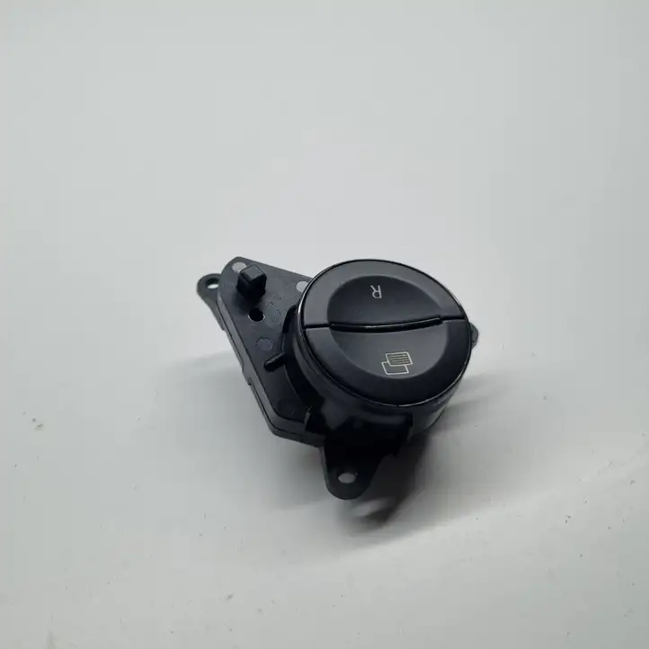 Mercedes-Benz C W204 (2007 - 2014) A2048210351 Кнопки на рулевом колесе — фото 2