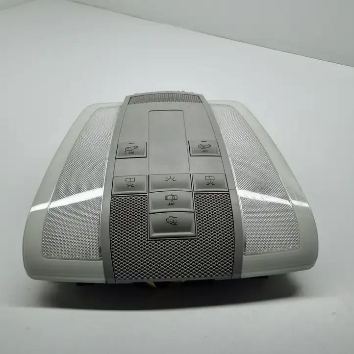 Mercedes-Benz C W204 (2007 - 2014) A2048200010 Передняя подсветка — фото 5