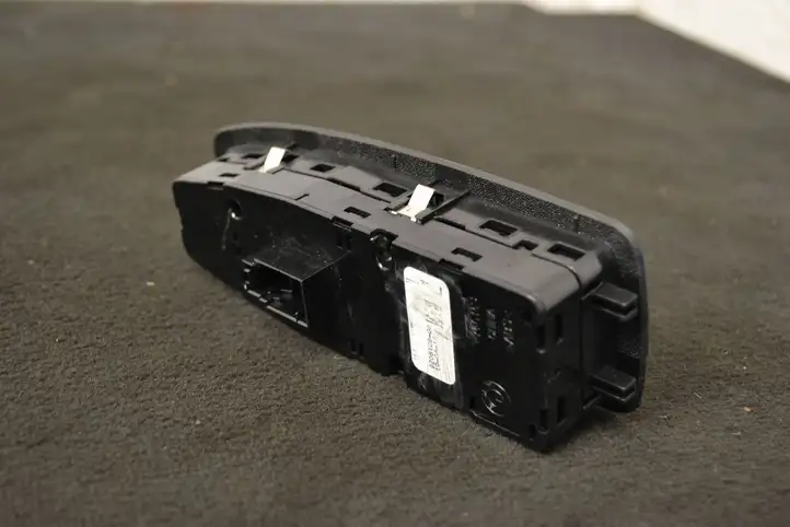 BMW 3 F30 F35 F31 (2012 - 2018) 9208109 Блок кнопок стеклоподъемников — фото 2