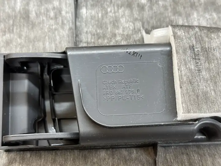 Audi Q5 SQ5 (2012 - 2017) 8R0867979B Обшивка багажника — фото 5