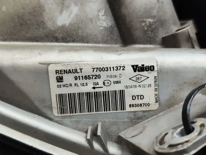 Renault Trafic II (X83) (2002 - 2014) 7700311372 Передняя фара — фото 4