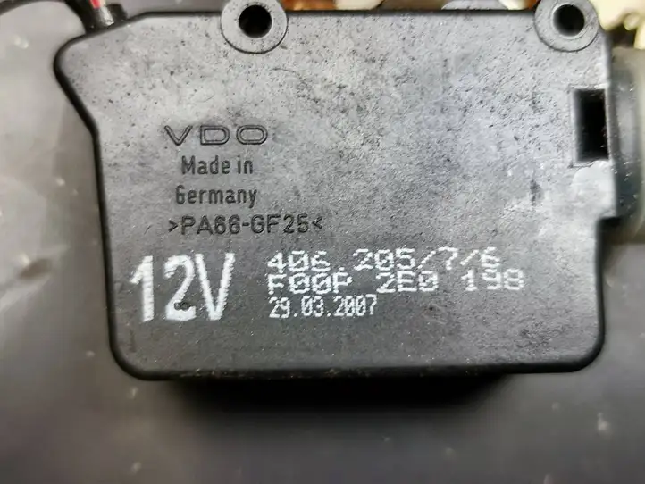 Mercedes-Benz Sprinter W901 W902 W903 W904 (1995 - 2007) 0018002475 Замок багажника — фото 2