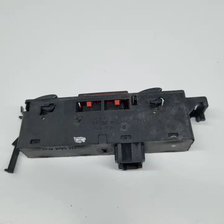 BMW 3 E46 (1998 - 2005) 61318381518 Кнопка стеклоподъемников — фото 2