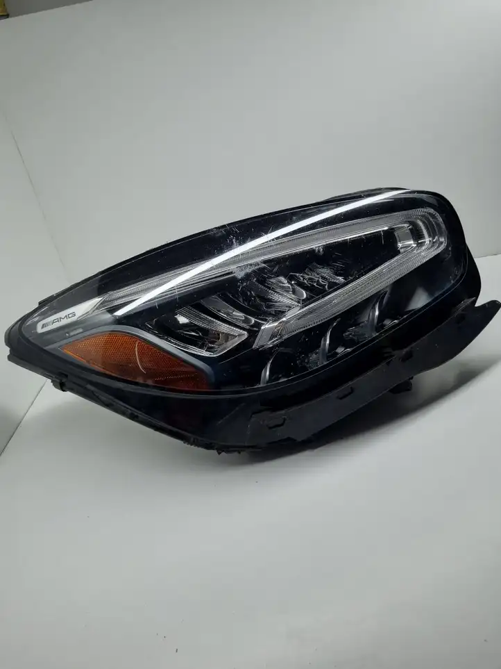 Mercedes-Benz C W205 (2014 - 2021) A1909069000 Передняя фара — фото 1