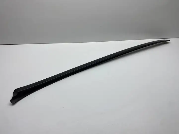 Mercedes-Benz C W204 (2007 - 2014) 0800023 Накладка стоек лобового стекла — фото 1