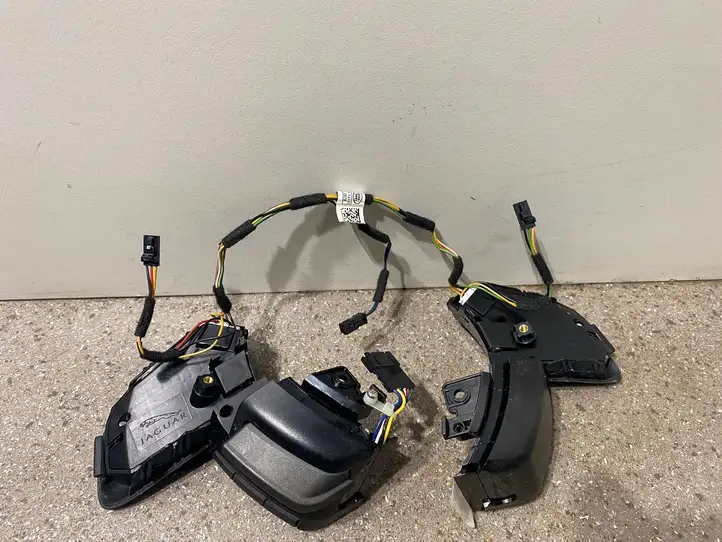 Land Rover Evoque I (2011 - 2015) BJ3213D767FD Кнопки на рулевом колесе — фото 5