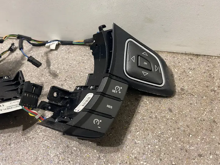 Land Rover Evoque I (2011 - 2015) BJ3213D767FD Кнопки на рулевом колесе — фото 6
