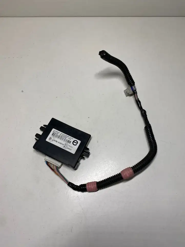 Toyota Corolla Verso AR10 (2004 - 2009) 8978052070 Блок иммобилайзера — фото 1