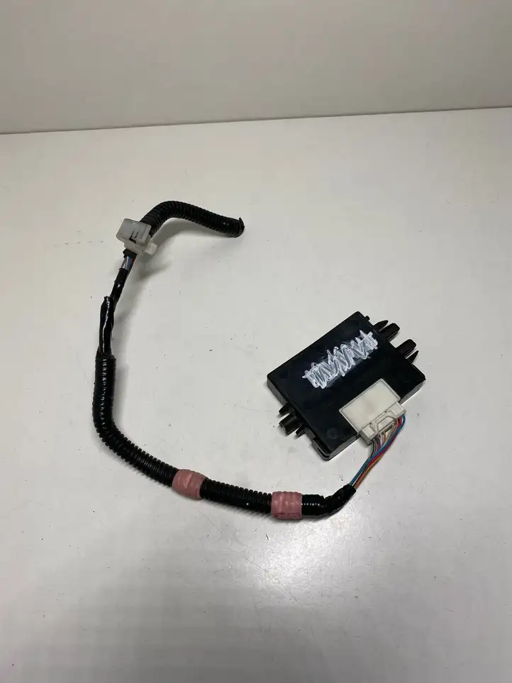 Toyota Corolla Verso AR10 (2004 - 2009) 8978052070 Блок иммобилайзера — фото 2