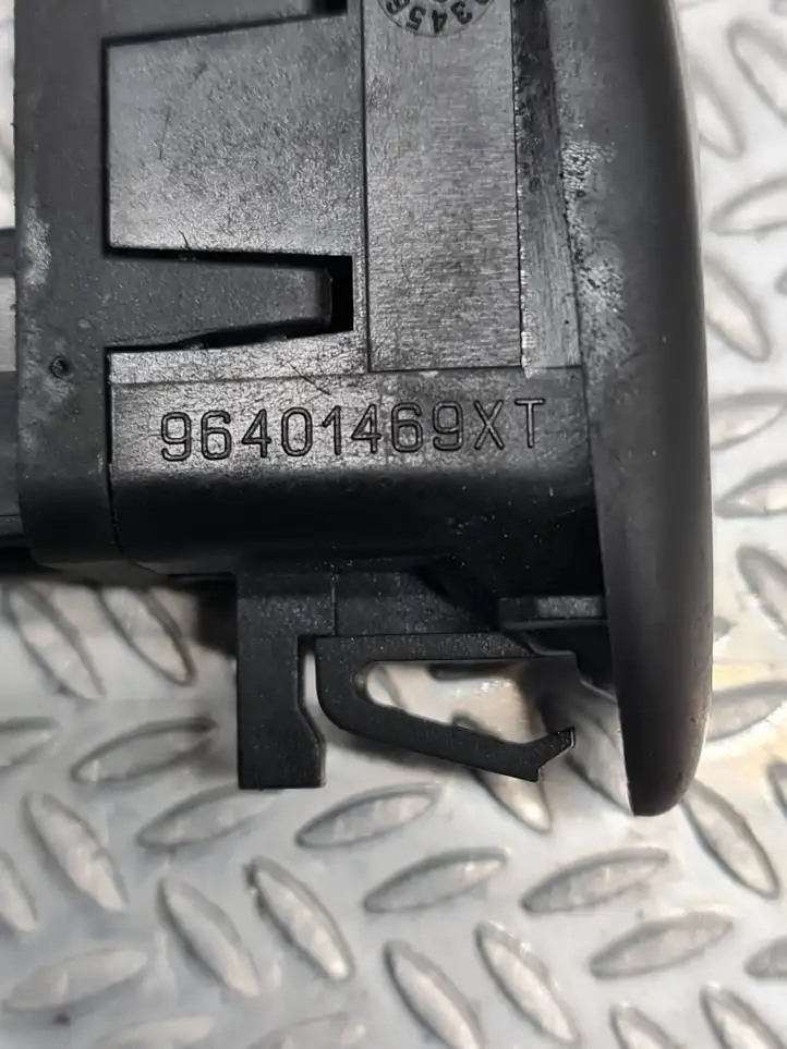 Citroen C3 (2002 - 2009) 96401469XT Кнопка стеклоподъемников — фото 5