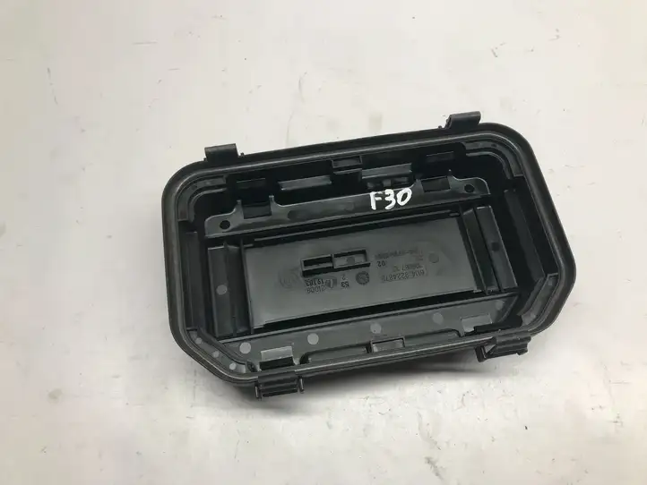 BMW 3 F30 F35 F31 (2012 - 2018) 9224872 Крышка ящика предохранителей — фото 2
