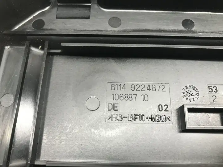 BMW 3 F30 F35 F31 (2012 - 2018) 9224872 Крышка ящика предохранителей — фото 3