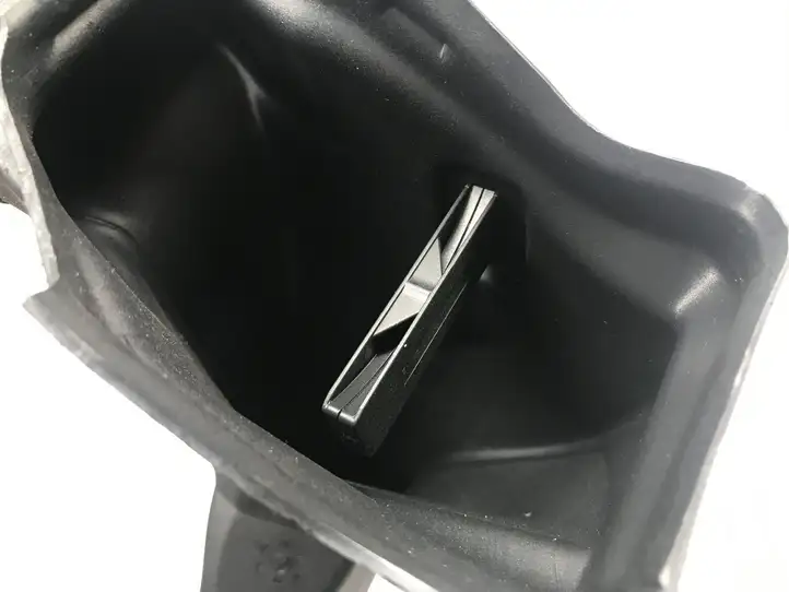 BMW 4 F32 F33 (2013 - 2017) 9205386 Другая деталь консоли (туннеля) — фото 2