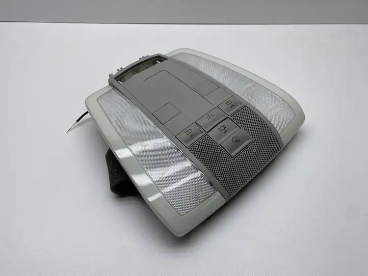 Mercedes-Benz C W204 (2007 - 2014) A2048202001 Передняя подсветка — фото 1