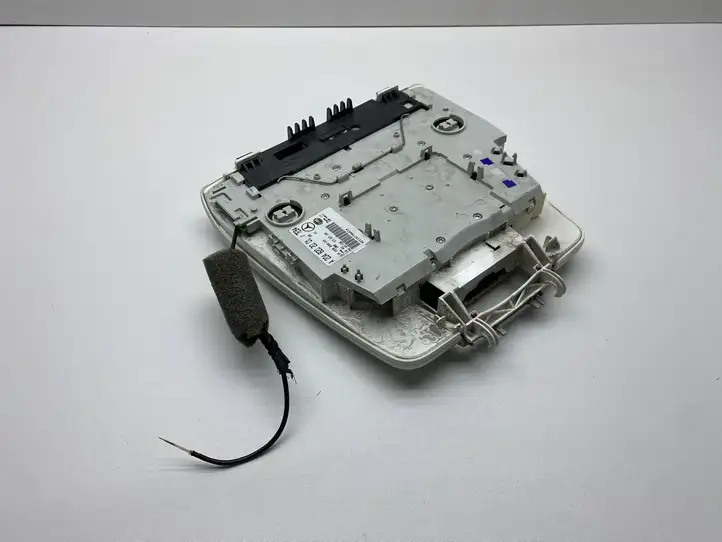 Mercedes-Benz C W204 (2007 - 2014) A2048202001 Передняя подсветка — фото 3