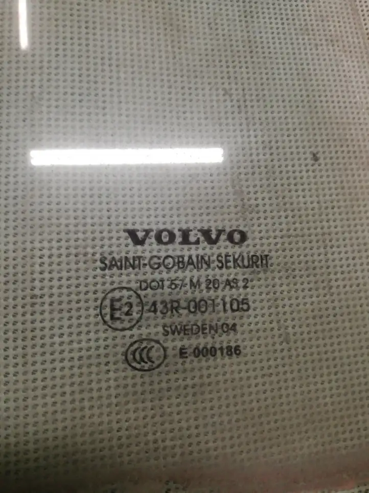 Volvo S40 (2004 - 2007) Стекло задней двери — фото 1