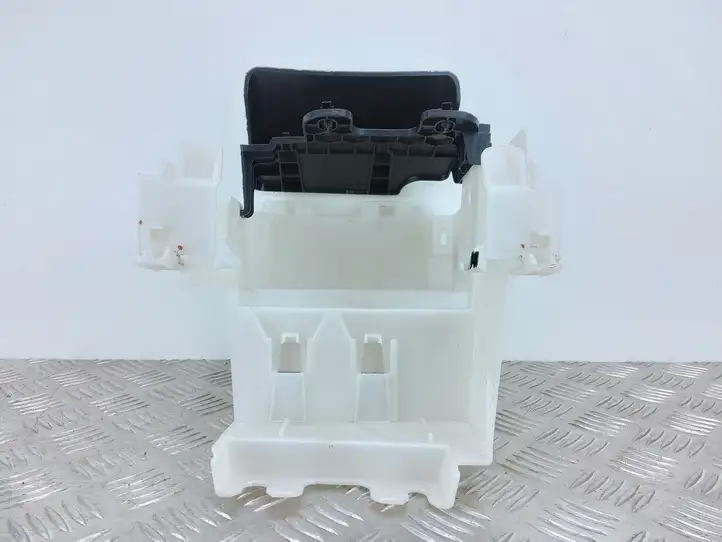 Toyota ProAce City (2016 - ) 9672936880 Крышка ящика предохранителей — фото 3