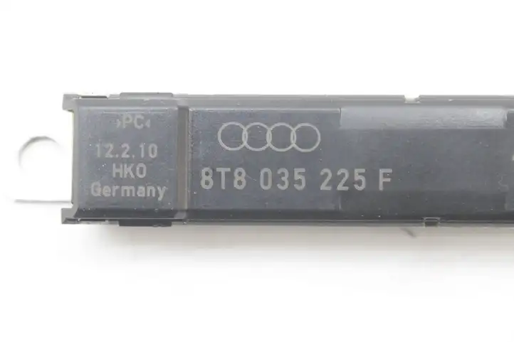 Audi A5 8T 8F (2007 - 2011) 8T8035225F Усилитель антенны — фото 5