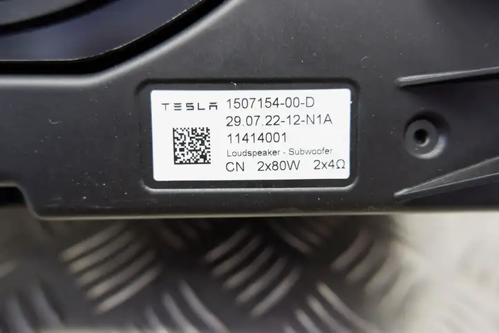 Tesla Model Y (2019 - 2024) 150715400D Сабвуфер — фото 7