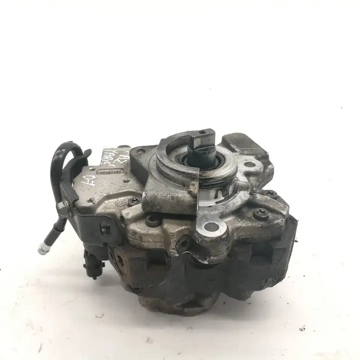 Toyota Yaris (2005 - 2009) 221000N020 Топливный насос — фото 2