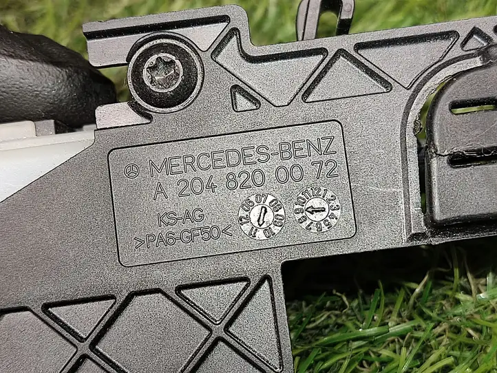 Mercedes-Benz C W204 (2007 - 2014) A2048200072 Замок крышки топливного бака — фото 3