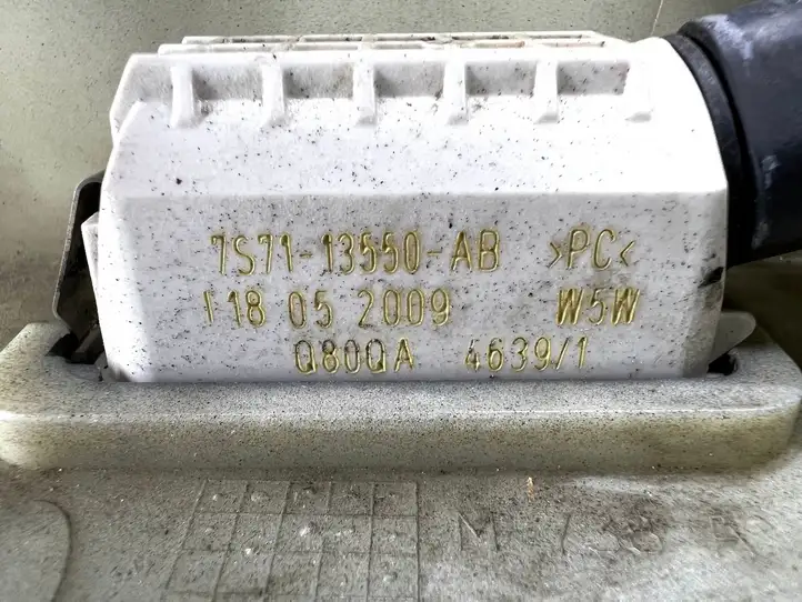 Ford Mondeo MK IV (2007 - 2014) 7S71N43404A Подсветка номера — фото 6