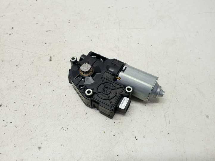 BMW 5 F10 F11 (2009 - 2016)  1732594A Двигатель привода люка-крыши
