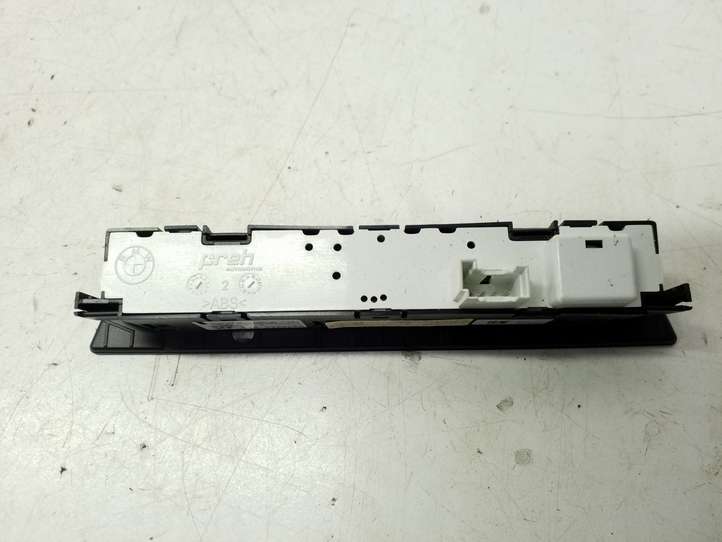 BMW 5 F10 F11 (2009 - 2016)  9220048 Другие включатели / ручки/ переключатели