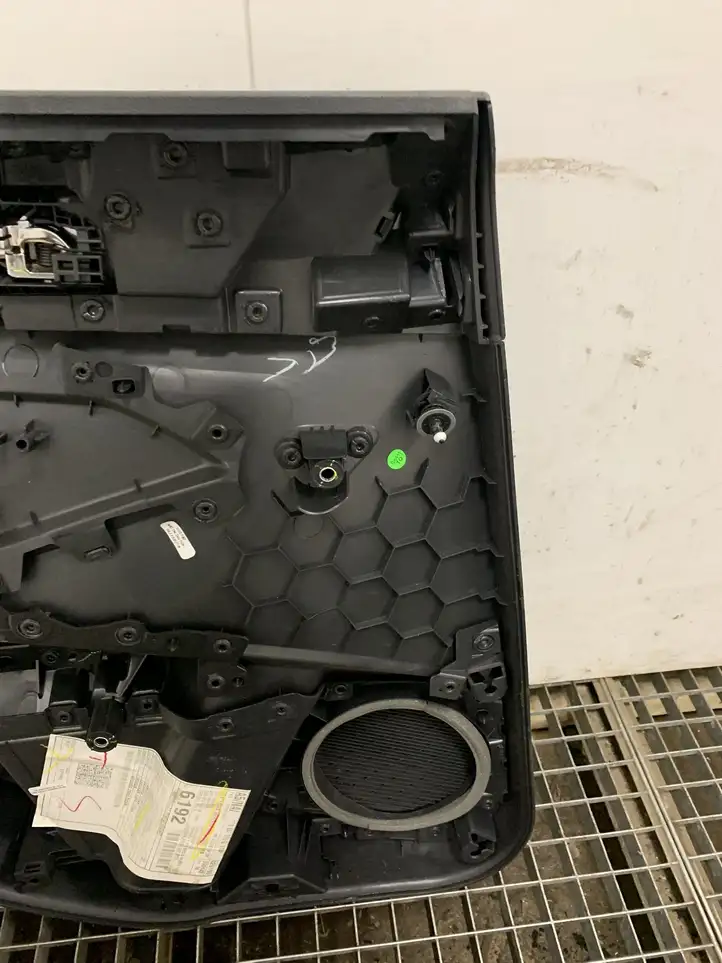 Volkswagen Jetta VII (2019 - ) 17A867212D Обшивка задней двери — фото 8