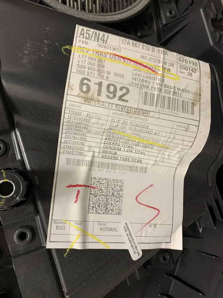 Volkswagen Jetta VII (2019 - ) 17A867212D Обшивка задней двери — фото 9