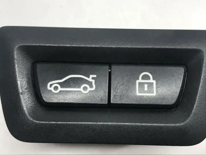 BMW X5 F15 (2013 - 2017) 9275121 Кнопка закрытия багажника — фото 6