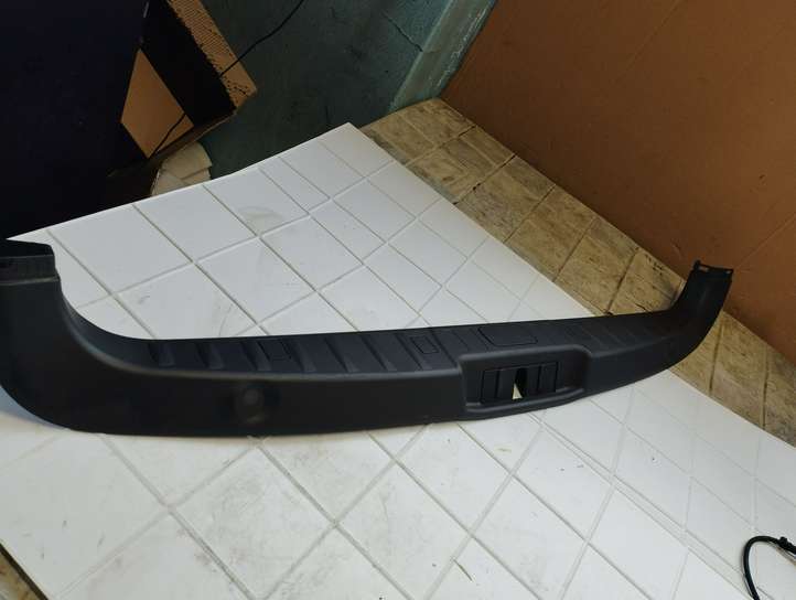 BMW 5 GT F07 (2010 - 2017)  51497201653 Отделка порога багажника