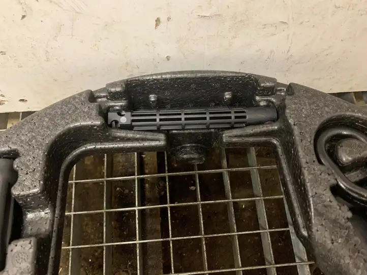 Audi A6 C7 (2011 - 2014) 4G0012109A Обшивка ниши запасного колеса — фото 6