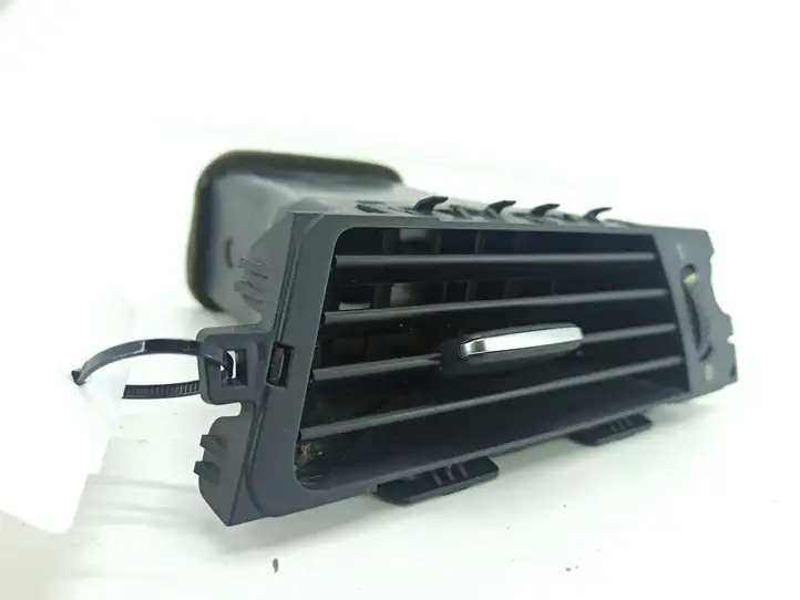 BMW 3 E90 E91 (2005 - 2012) 9130460 Боковой воздушный дефлектор — фото 9
